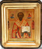 Икона в киоте Св. Николай Чудотворец. Дерево, левкас, сусальное золото